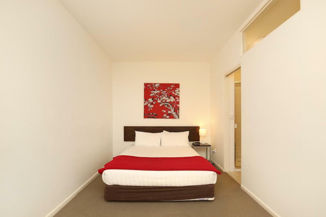 Plum Serviced North 4* Melbourne