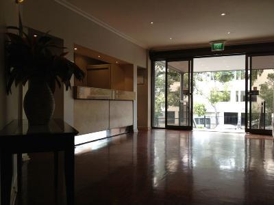Crest On Barkly 4* Melbourne