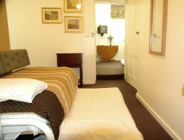 Magnolia Court Boutique 3*