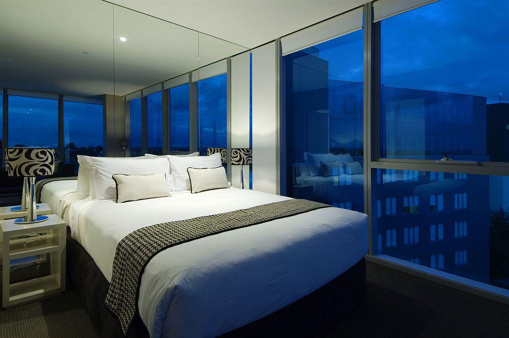 Aluxstay Bell Melbourne