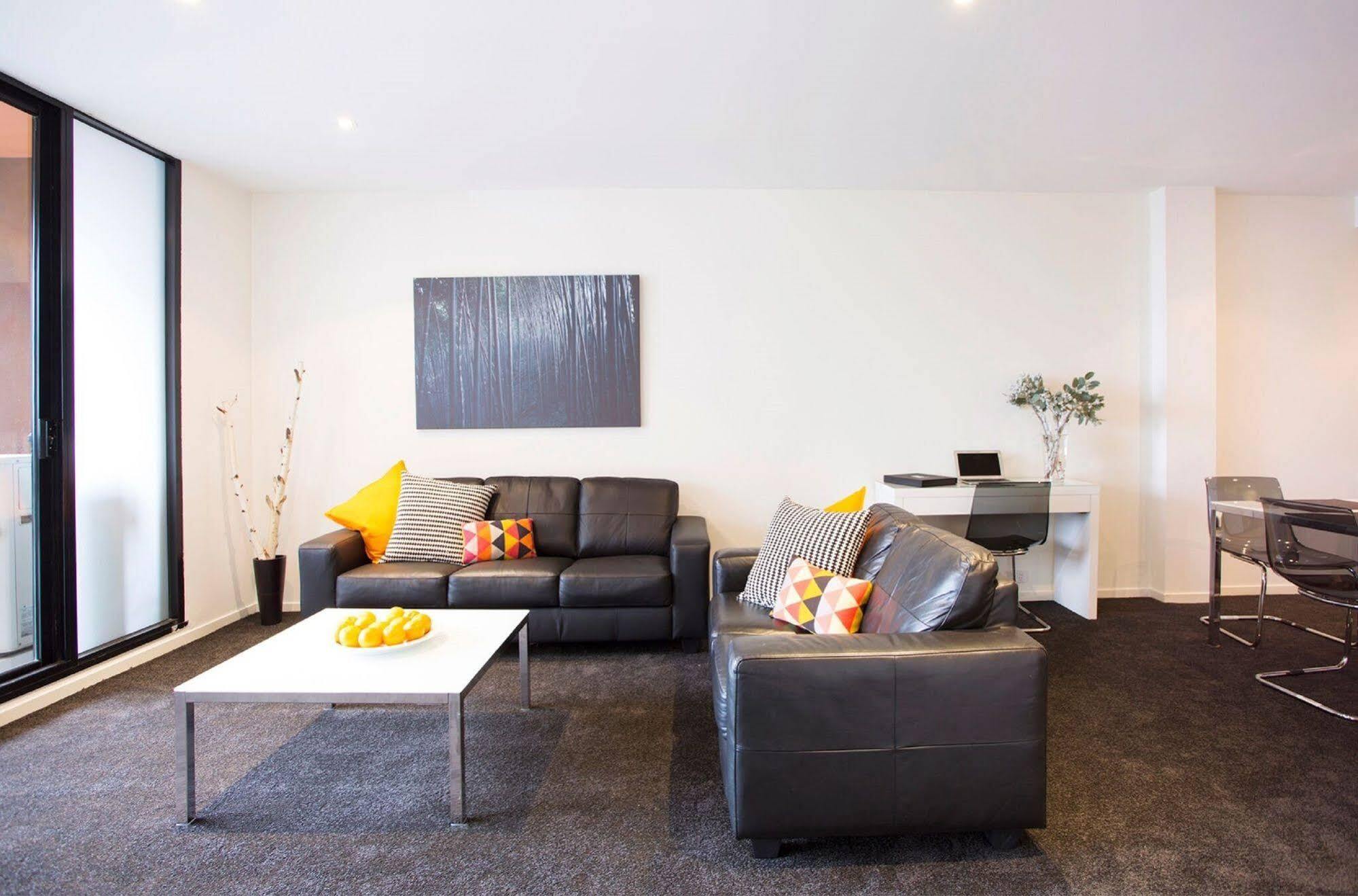 Ultiqa Little Collins Aparthotel 4*