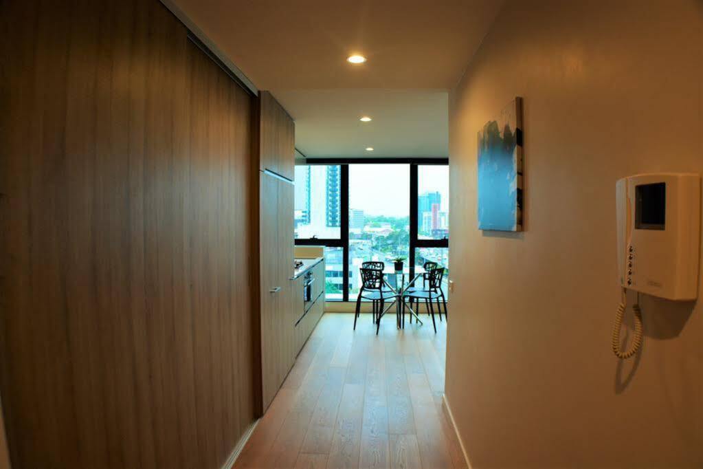 Apartment Royal Melbourne- Clarke St