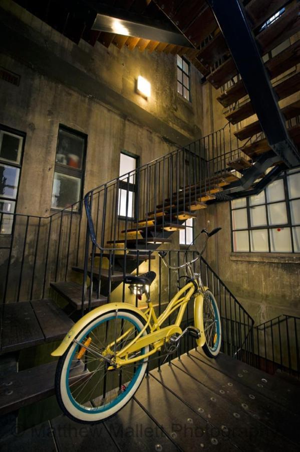 By George! Super Cool St Kilda Loft Apartment