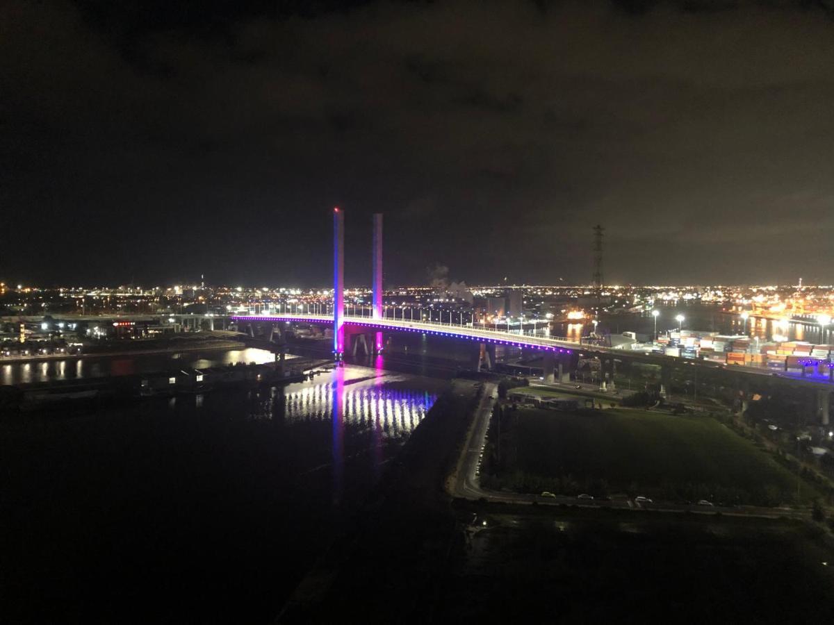Riverside Docklands S Collection Hotel Melbourne