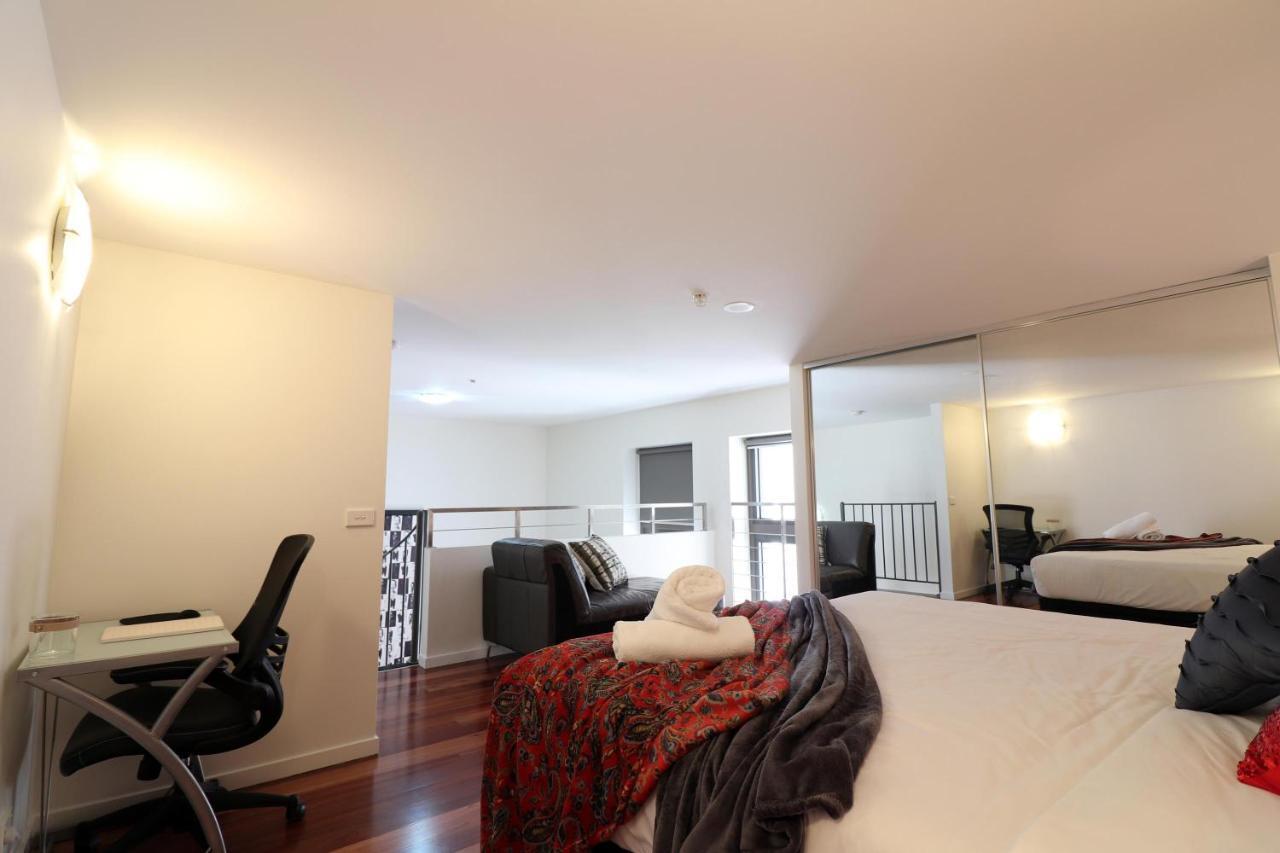 Apartment Warehouse Loft - Degraves St Cbd, Foxtel, Lift, 3rd Floor *