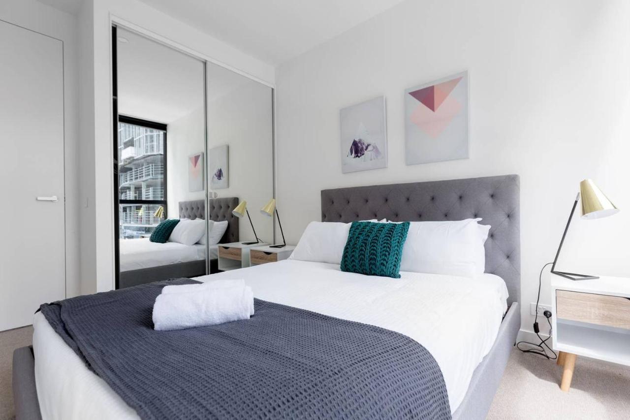 Perfect Location 2 Bdrs Apartment@glen Waverley