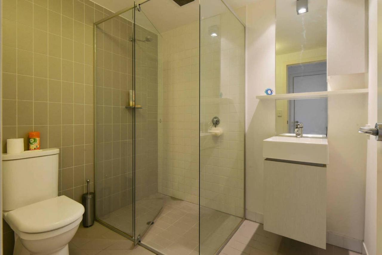 Hazel Chapel St Socialite. Pool, Spa & Gym Apartment