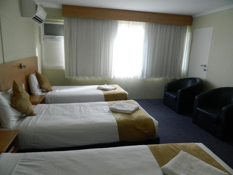 Ciloms Airport 3*