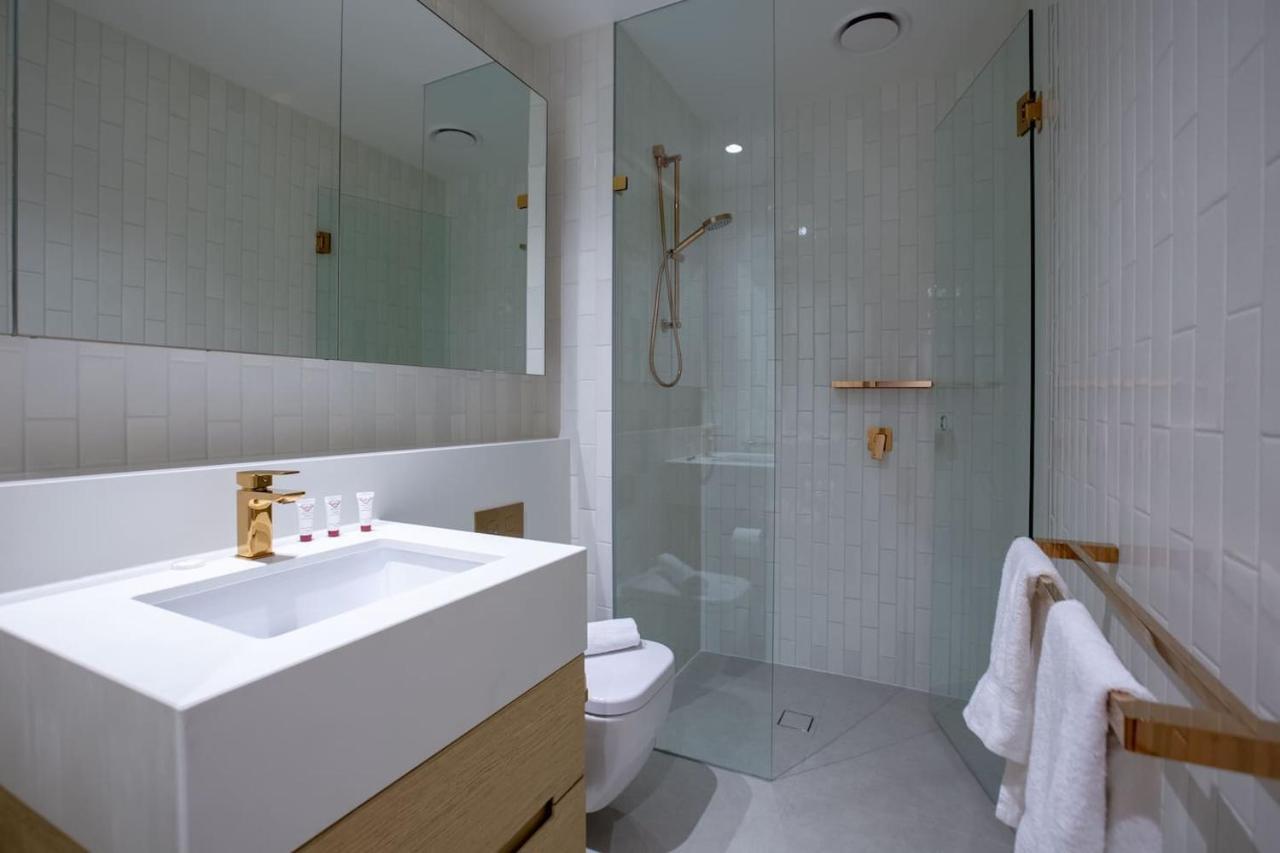 Apartment Luxury 2bed2bath In The Heart Of Mel@collins