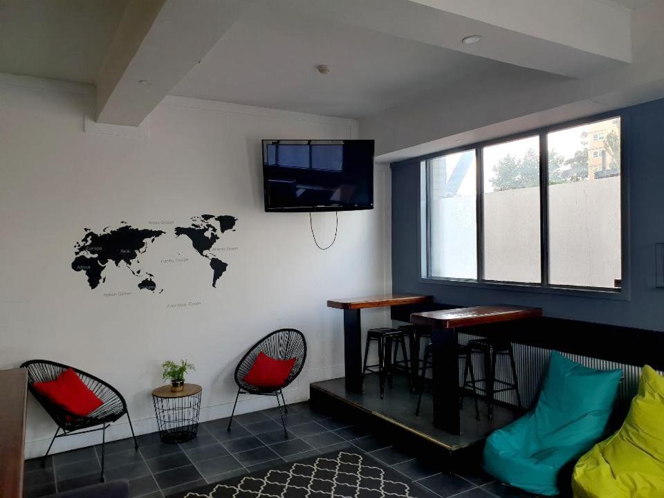 Ozihouse Collingwood Hostel *