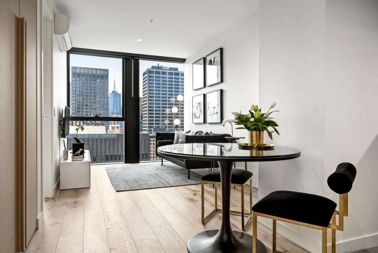 Luxuria - Collins House Apartment