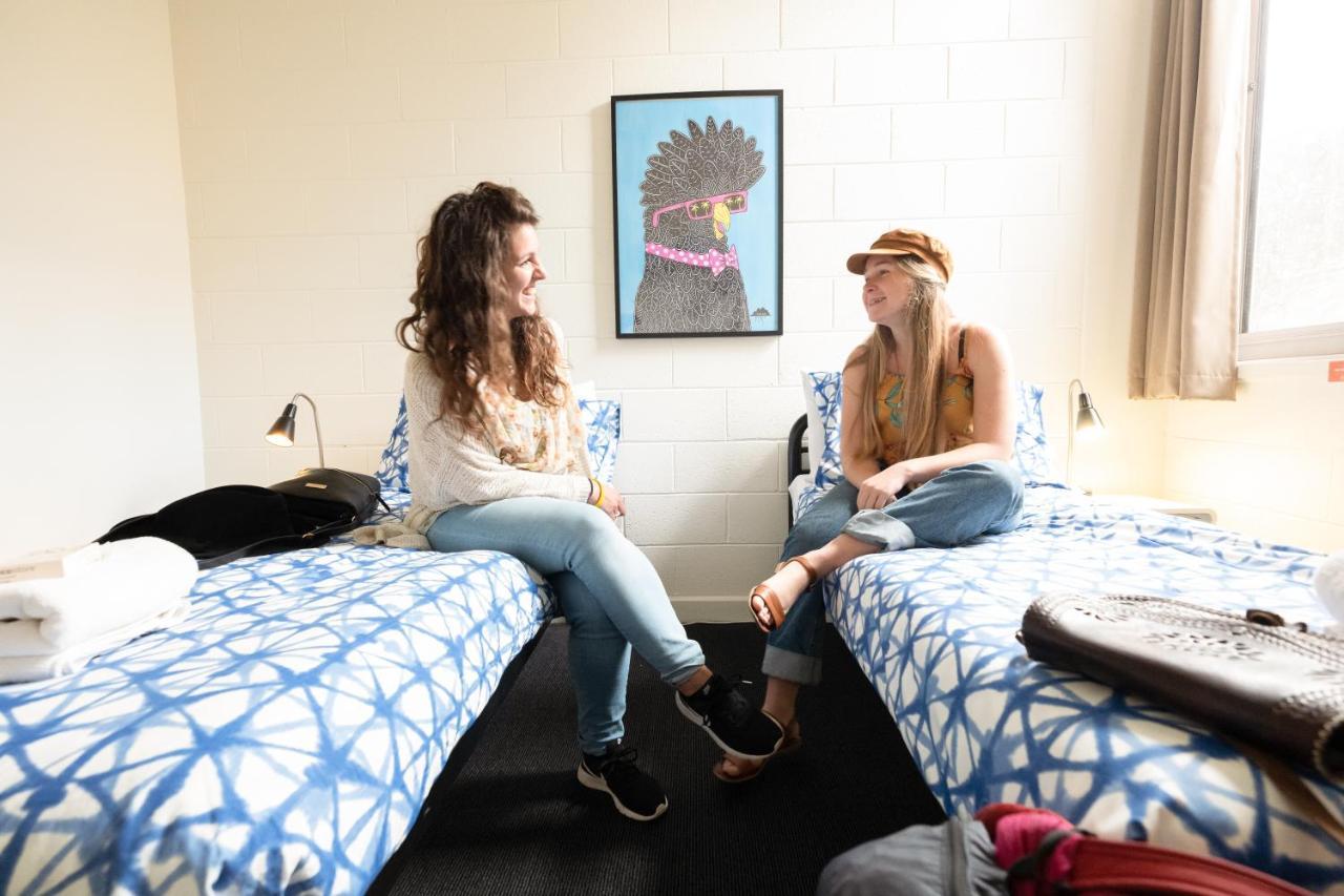 Metro Yha * Melbourne