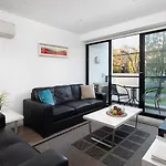 Rnr Serviced Apartments North Melbourne