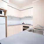 Harbourview Apartment Hotel