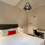 Como Court Budget Accommodation