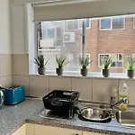 Large Two Bedroom Apartment In Glen Iris
