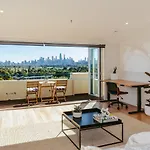 Spectacular Views Over Albert Park