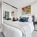 Freshly Restyled, 2 Bed Apartment In South Yarra - 4 Nights Plus Only