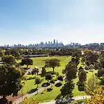 Spectacular Views Over Albert Park