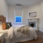 Seaside & Parkside Family Accomodation