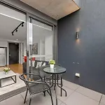 Windsor 2 Bd Apartment With Parking On Site