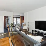 Conveniently Located 6 Bedroom Unit