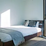 Luxurious 2 Bed Apartment With Captivating View