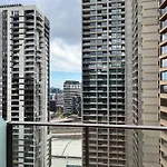 City-View High Rise 2Br Apt W/Pool, Sauna Gym, Library Near Southern Cross Station Melbourne Cbd