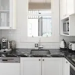 Sunny Side Up - Beachside Living On Marine Parade