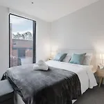 Inner-City Chic Near Markets And Flagstaff Station