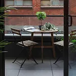 Inner-City Chic Near Markets And Flagstaff Station