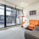 City-Edge Living In Trendy North Melbourne