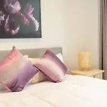 Glamorous 2Bdr Apt In Cbd