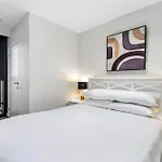 Chic Southbank Escape Pool, Gym & City Charm