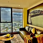 High Rise Top View 2Bed2Bath