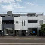 \'Laidback Lygon\' A Two-Storey Inner-City Oasis