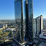 Modern 3 Bedroom Apartment With Amazing Views