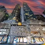 A Spacious & Lux Apt For 5 Next To Southern Cross