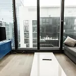 Readyset Apartments On Southbank Boulevard