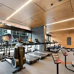 Superb 2 Bedroom Apartment In Melbourne Cbd