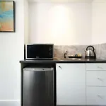 Comfort Hotel East Melbourne
