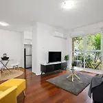 Complete Host Cromwell Rd Apartments