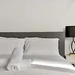 Melbourne Square - 47Th Floor 2Br Executive Gem