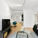 Top Floor Apt In Best Location W Gym, Pool & Wifi