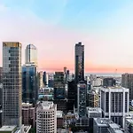Breathtaking Views In Central Location With Parking