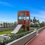 Southbank 1-Bed Resort With Study, Pool And Gym