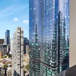 2 Bedroom Apartment In Melbourne Cbd