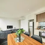 Sky Retreat At 889 Collins