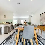 Vaquay Contempo In Flemington
