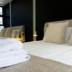 Modern And Chic 1Bd Apartment In The Cbd